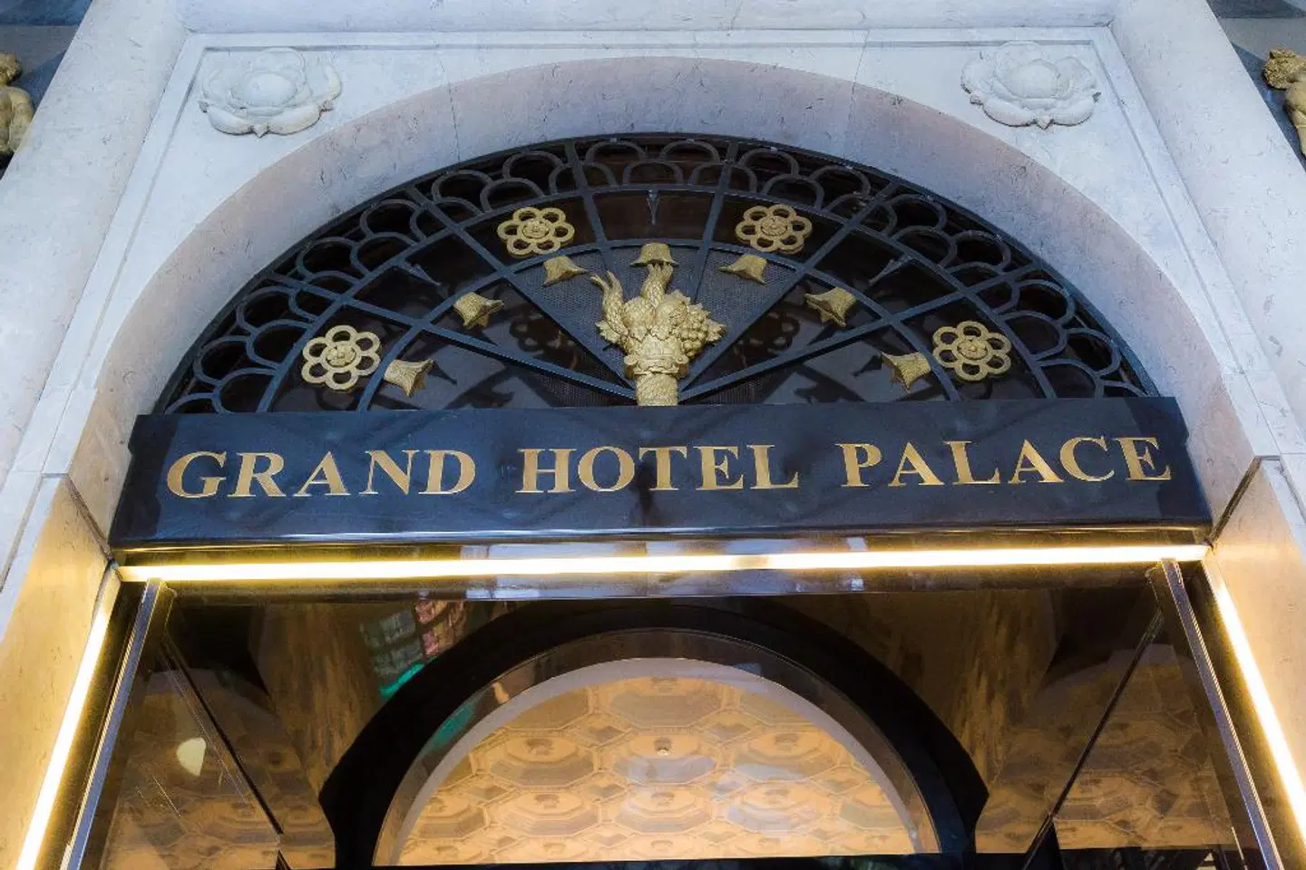 Grand Hotel Palace Rome EXTERIOR