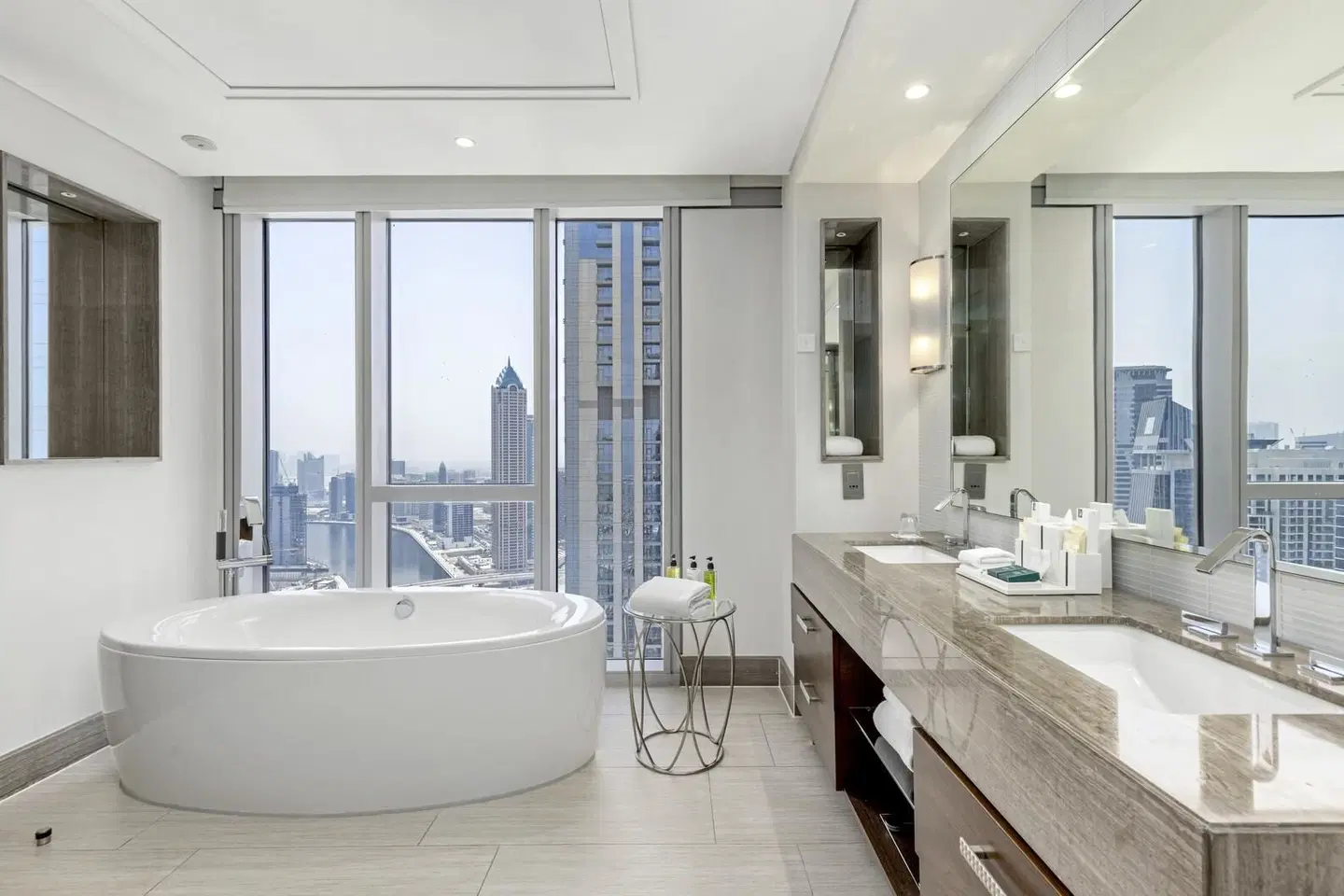 Hilton Dubai Al Habtoor City Badezimmer