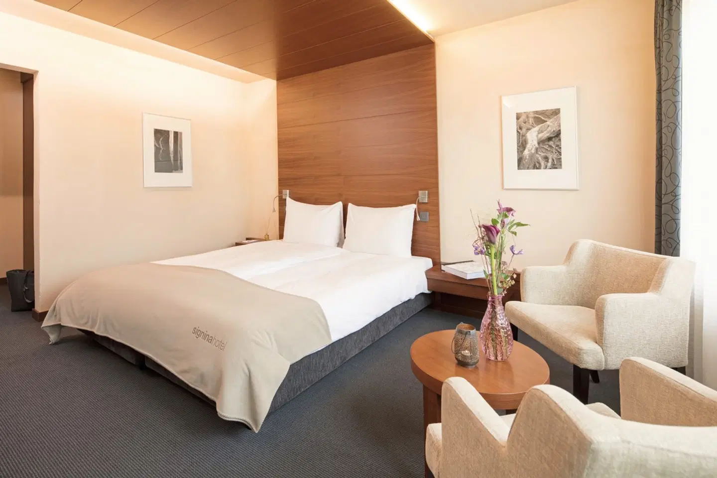 signinahotel ROOM_EXAMPLE