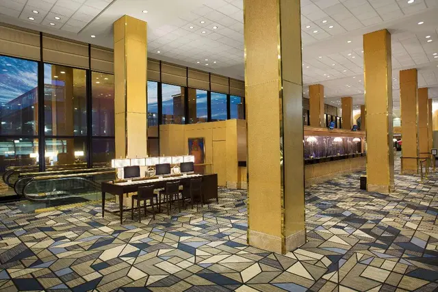 Hilton Chicago O'Hare Airport LOUNGE_LOBBY