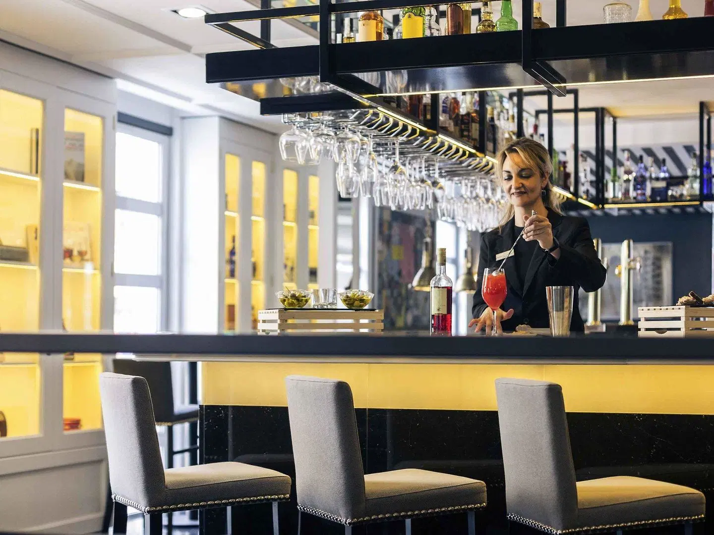 Mercure Bilbao Jardines De Albia Bar