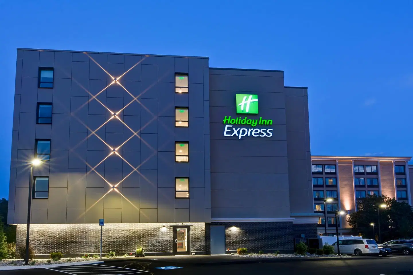 Holiday Inn Express Boston by IHG EXTERIOR