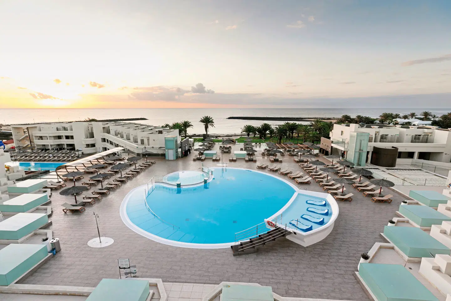 HD Sensarena Adults Only OUTDOOR_POOL