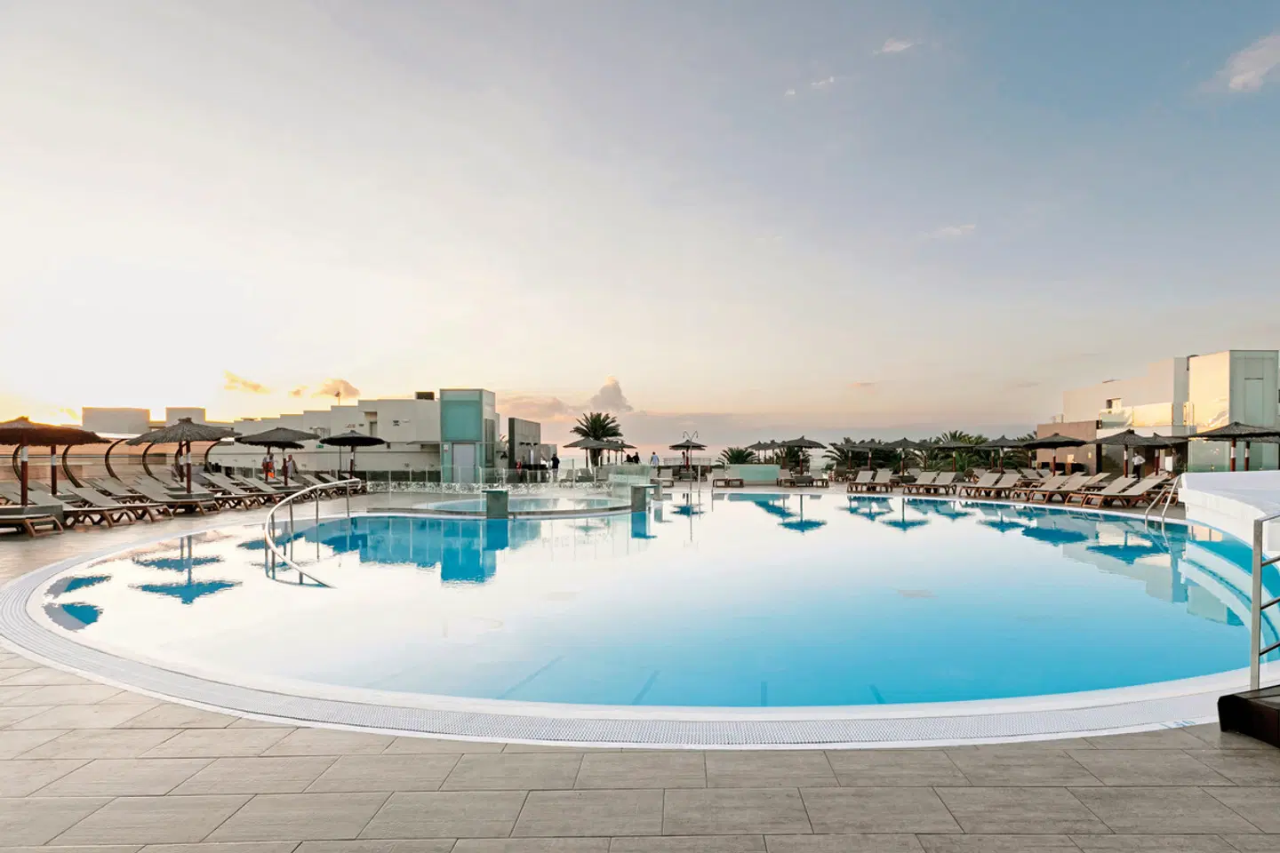HD Sensarena Adults Only OUTDOOR_POOL