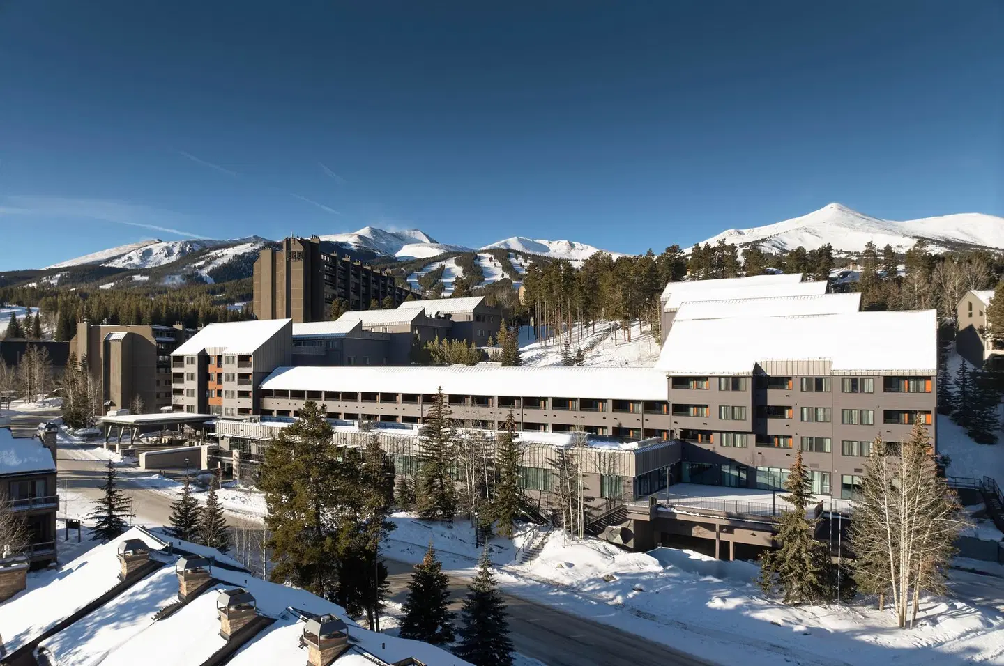 Hotel Alpenrock Breckenridge, Curio Collection by Hilton Terrasse