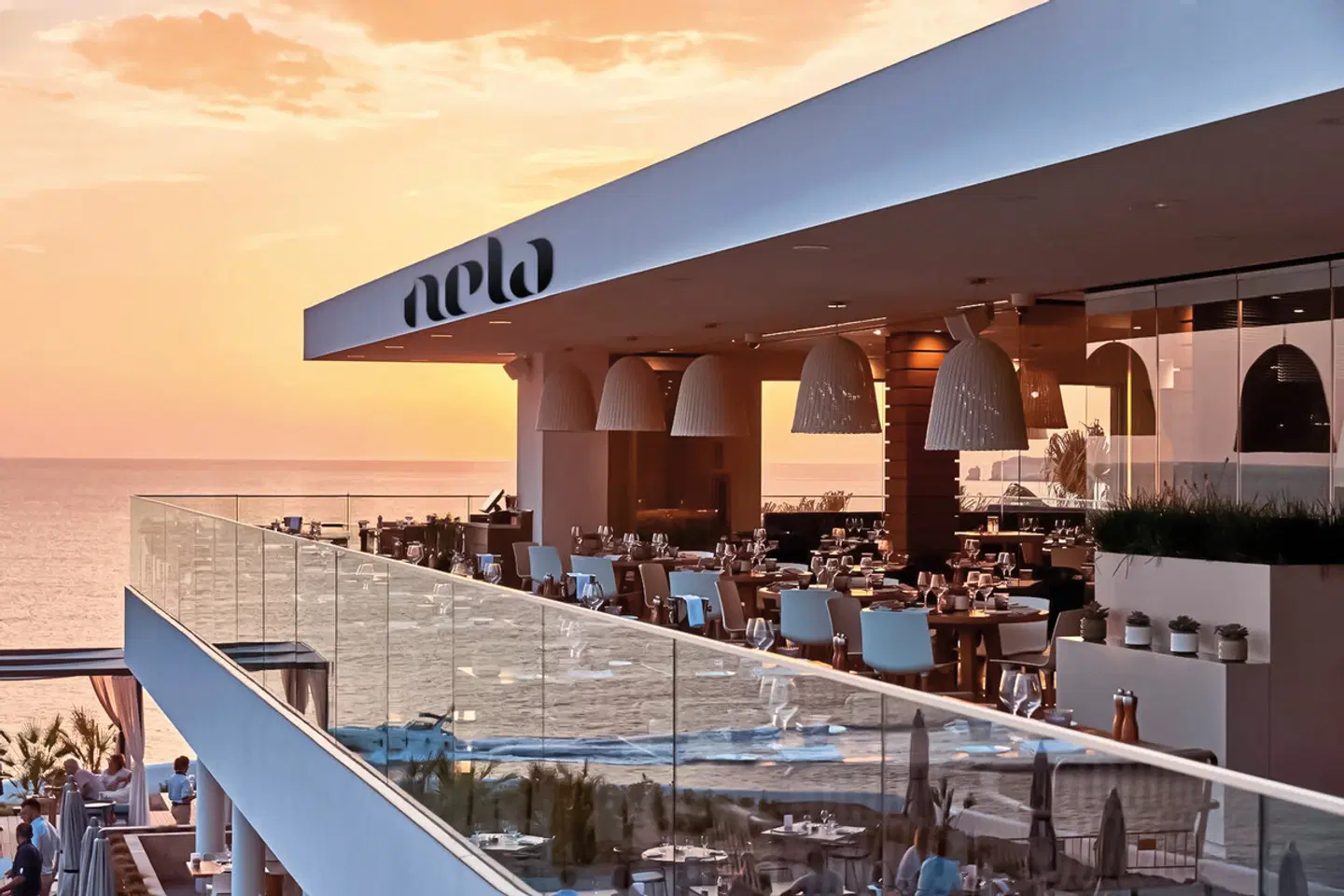 7Pines Resort Ibiza · Destination by Hyatt Terrasse