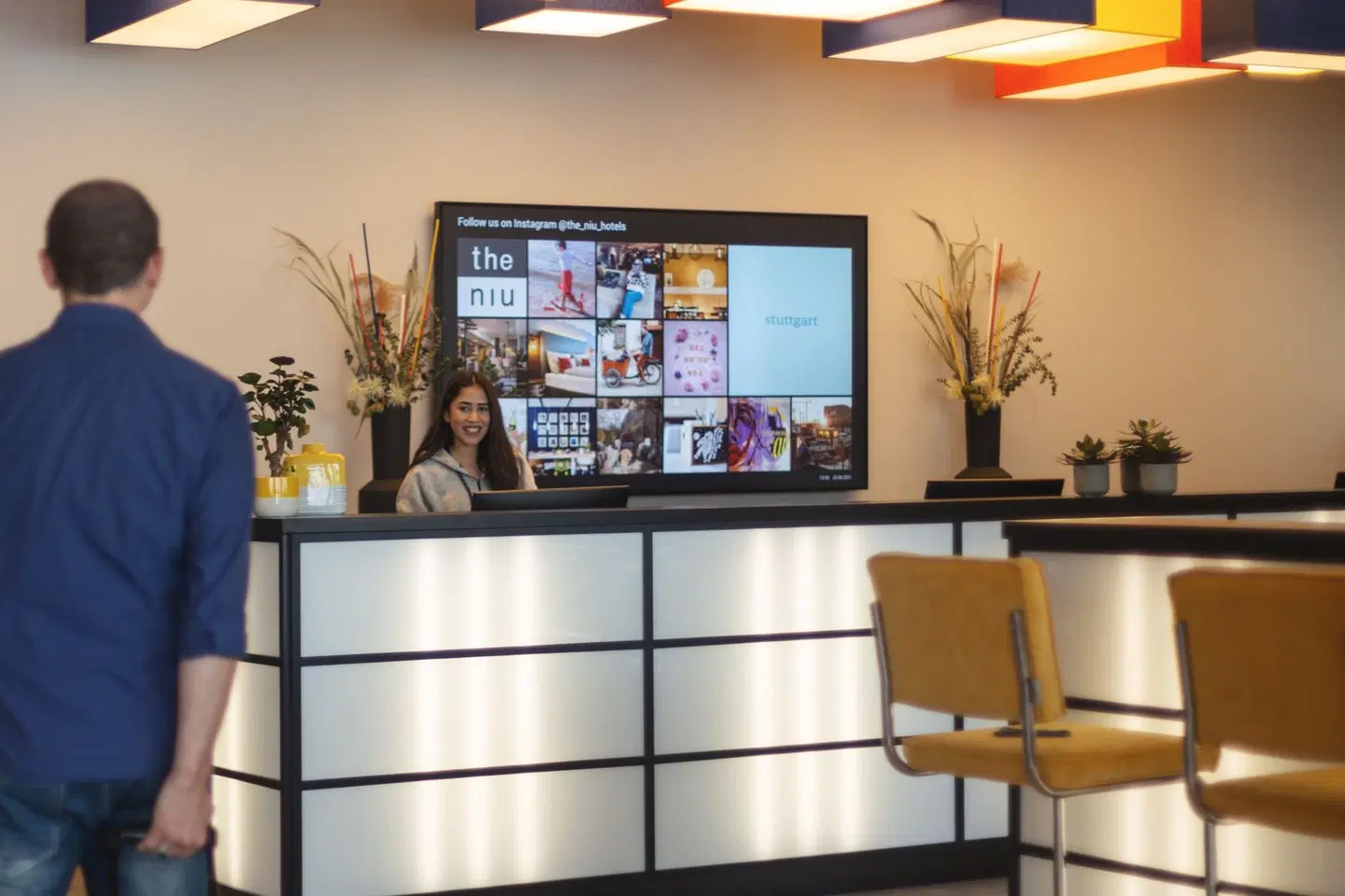 Holiday Inn - the niu, Form by IHG Bar