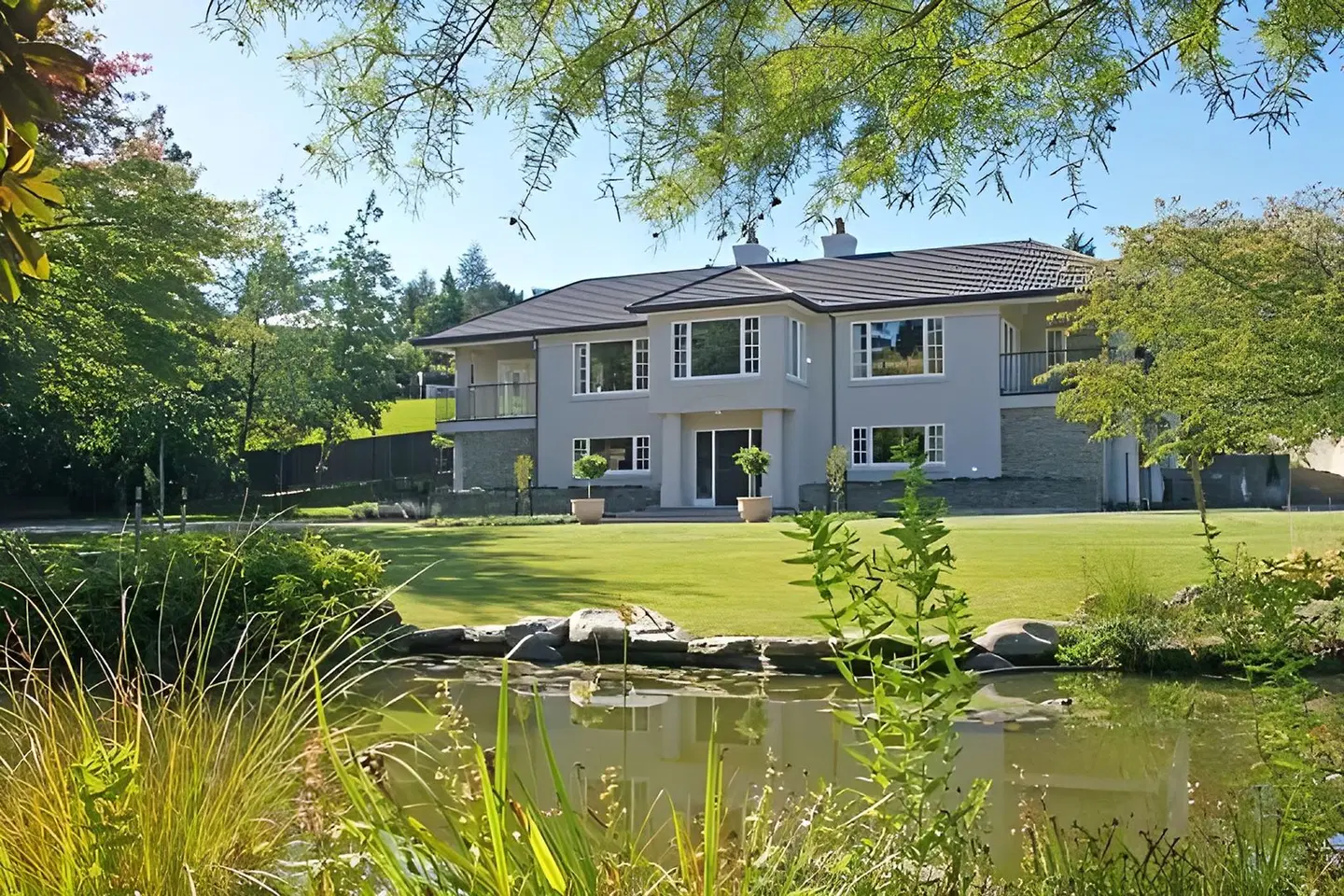 Oakview EXTERIOR