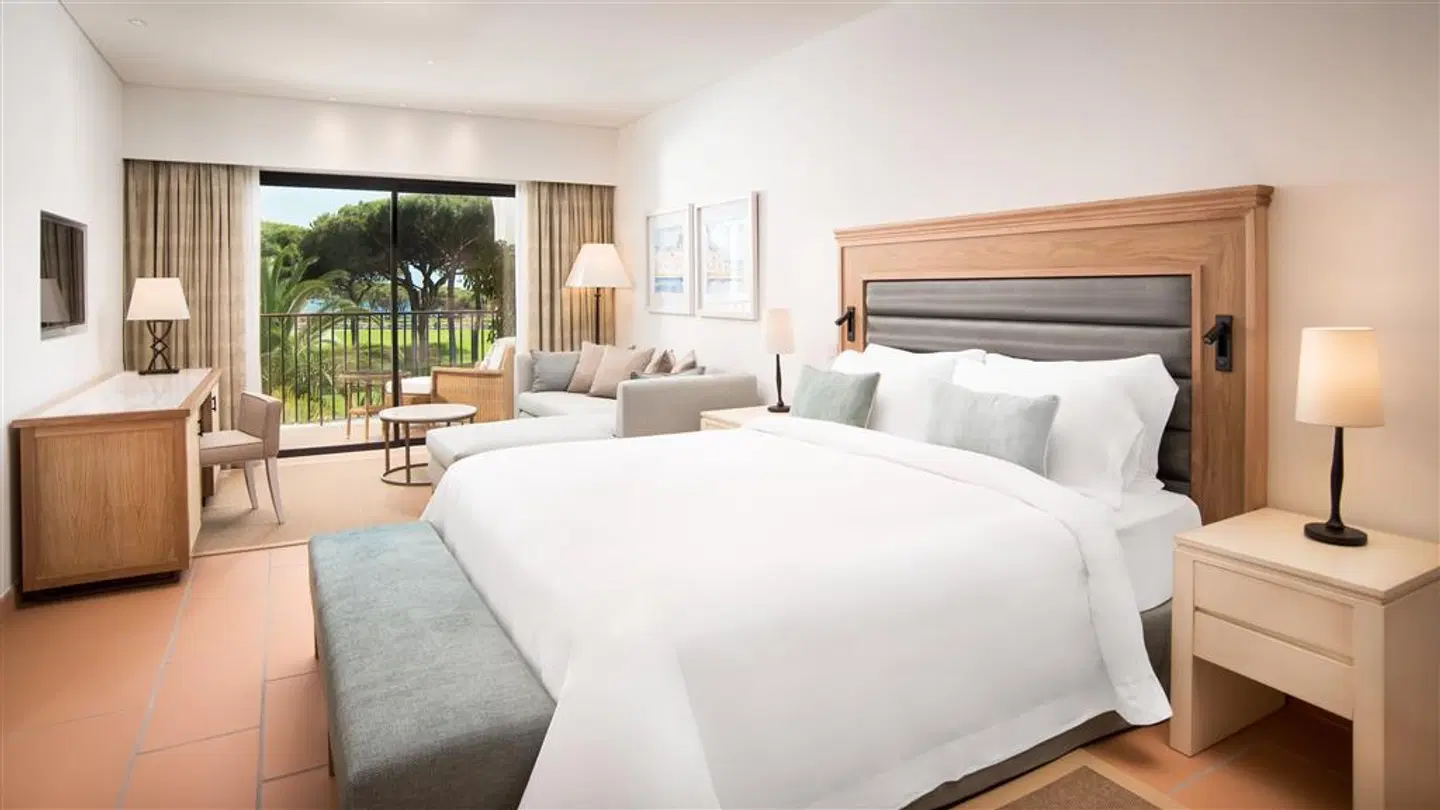 Pine Cliffs Ocean Suites, a Luxury Collection Resort & Spa ROOM_EXAMPLE