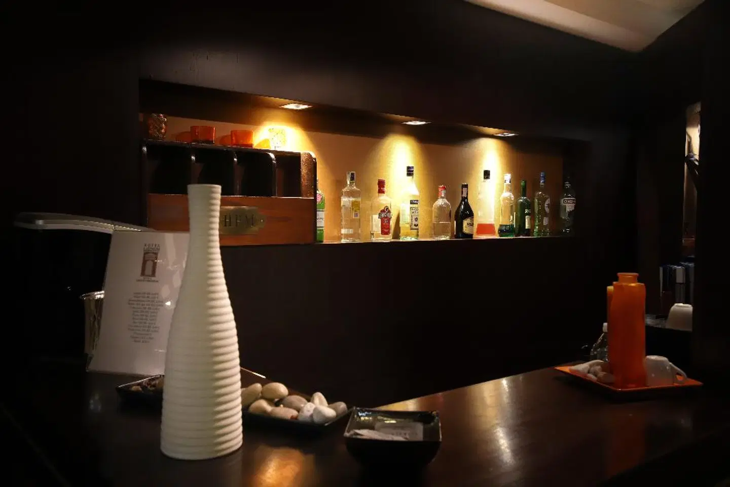 Latinum Bar
