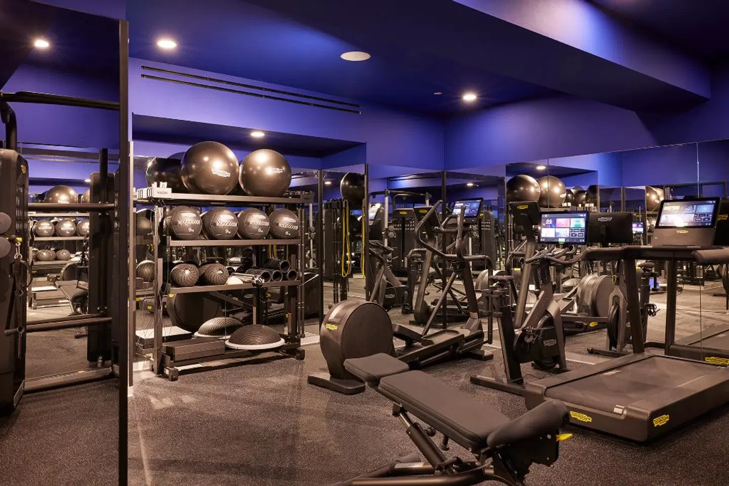 Fresh Hotel SPORTS_AND_LEISURE