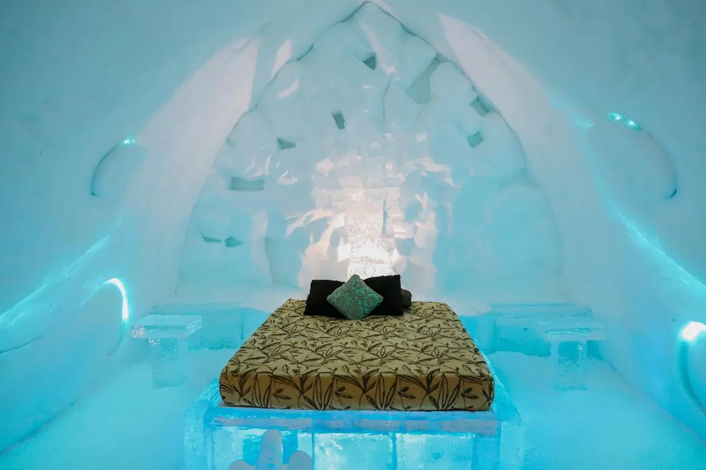 Hotel de Glace OUTDOOR_POOL