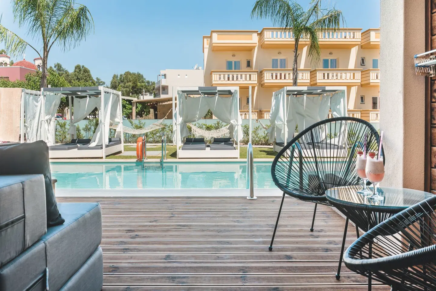 Epos Luxury Beach Hotel OUTDOOR_POOL