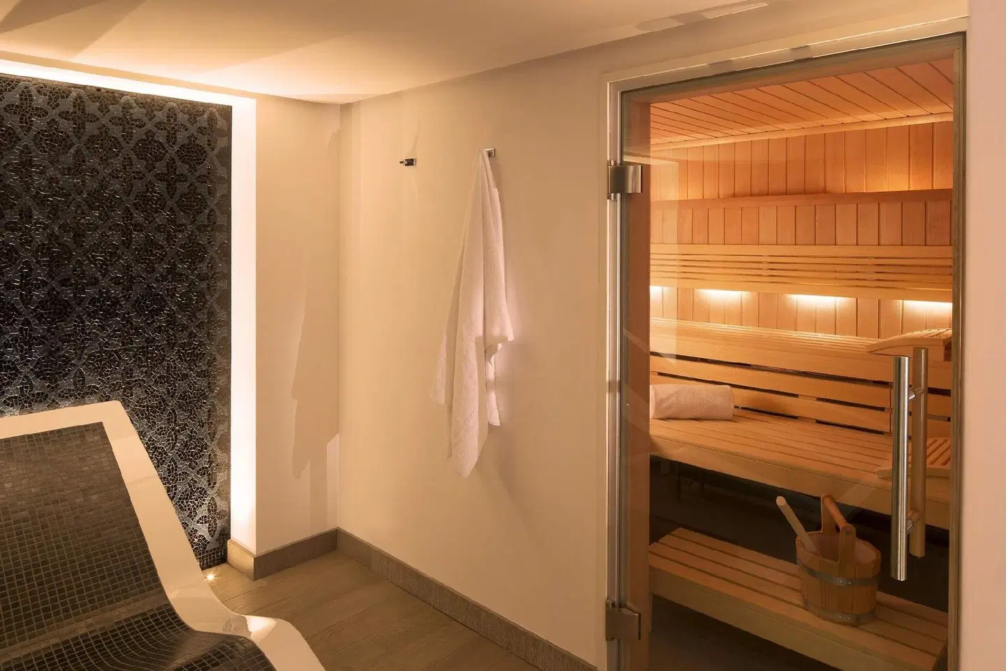 Hotel D - Strasbourg Badezimmer
