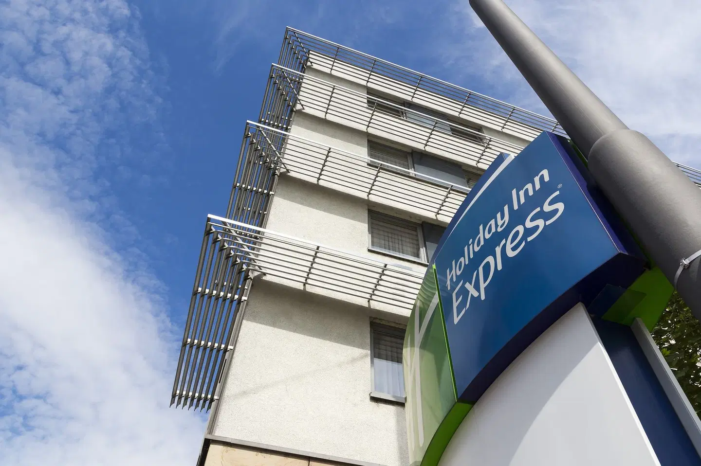 Holiday Inn Express Frankfurt-Messe EXTERIOR