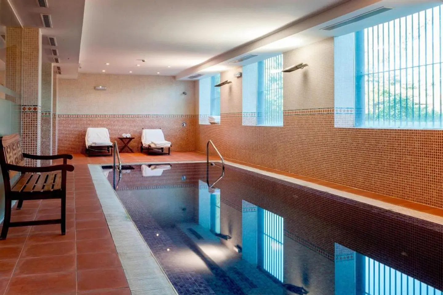 AC Hotel by Marriott Palacio de Santa Ana Hallenbad