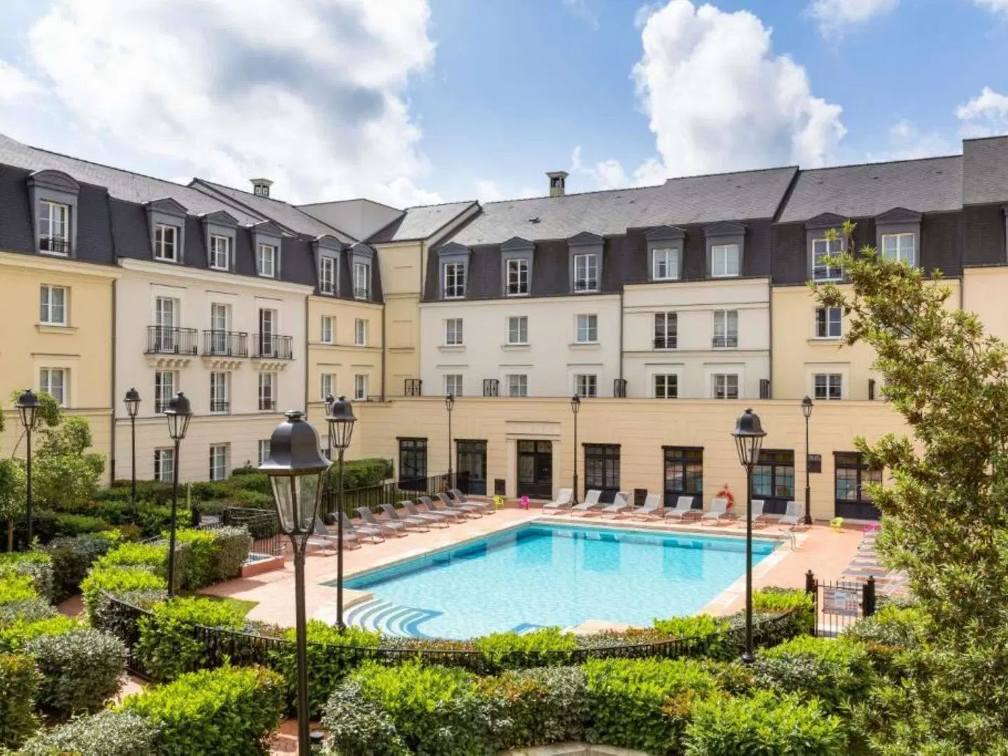 Hipark by Adagio Serris - Val d'Europe EXTERIOR