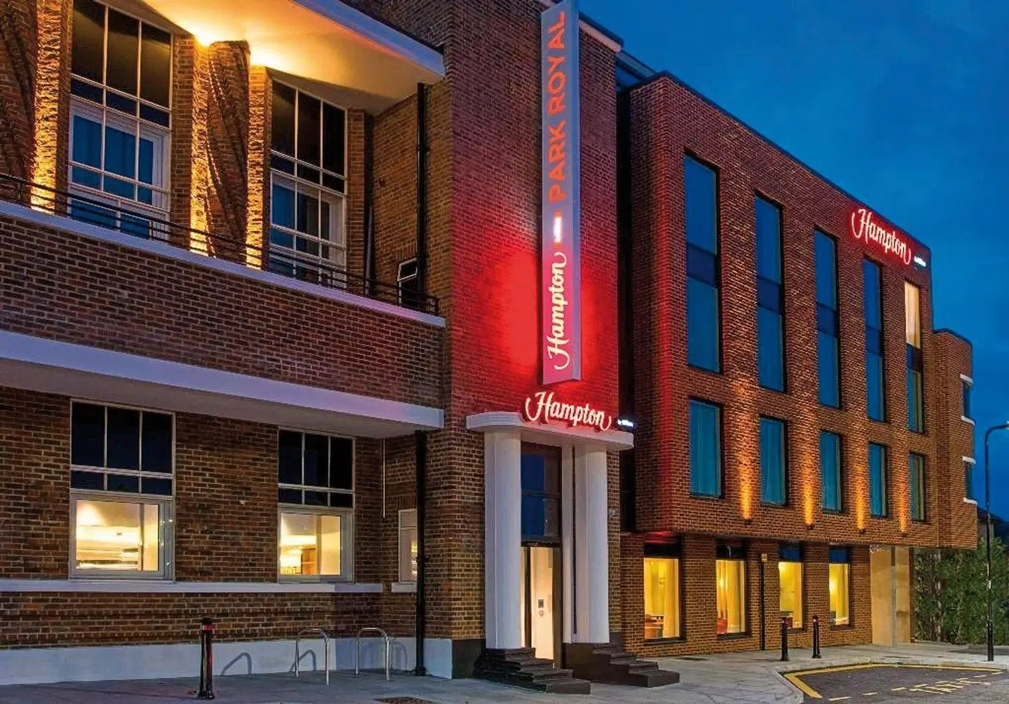 Hampton by Hilton London Park Royal EXTERIOR