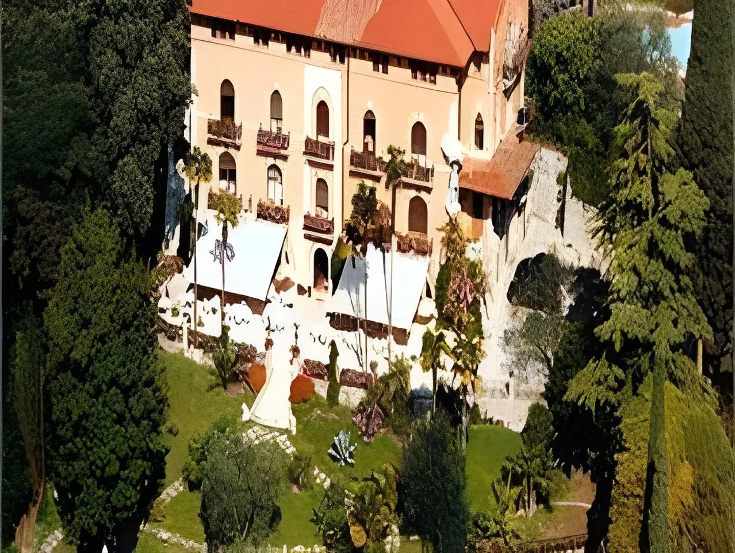 Hotel Bellevue EXTERIOR