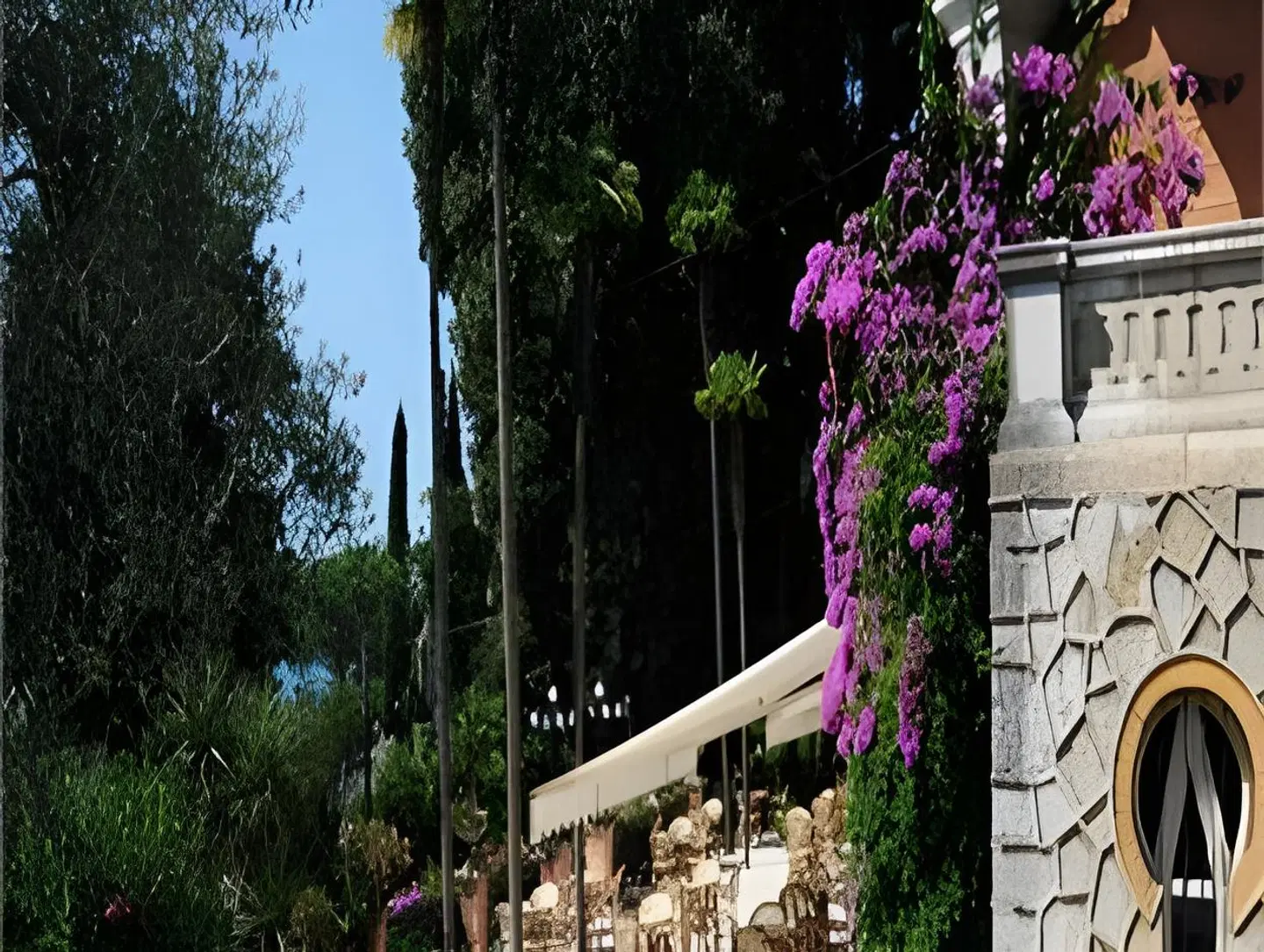 Hotel Bellevue EXTERIOR