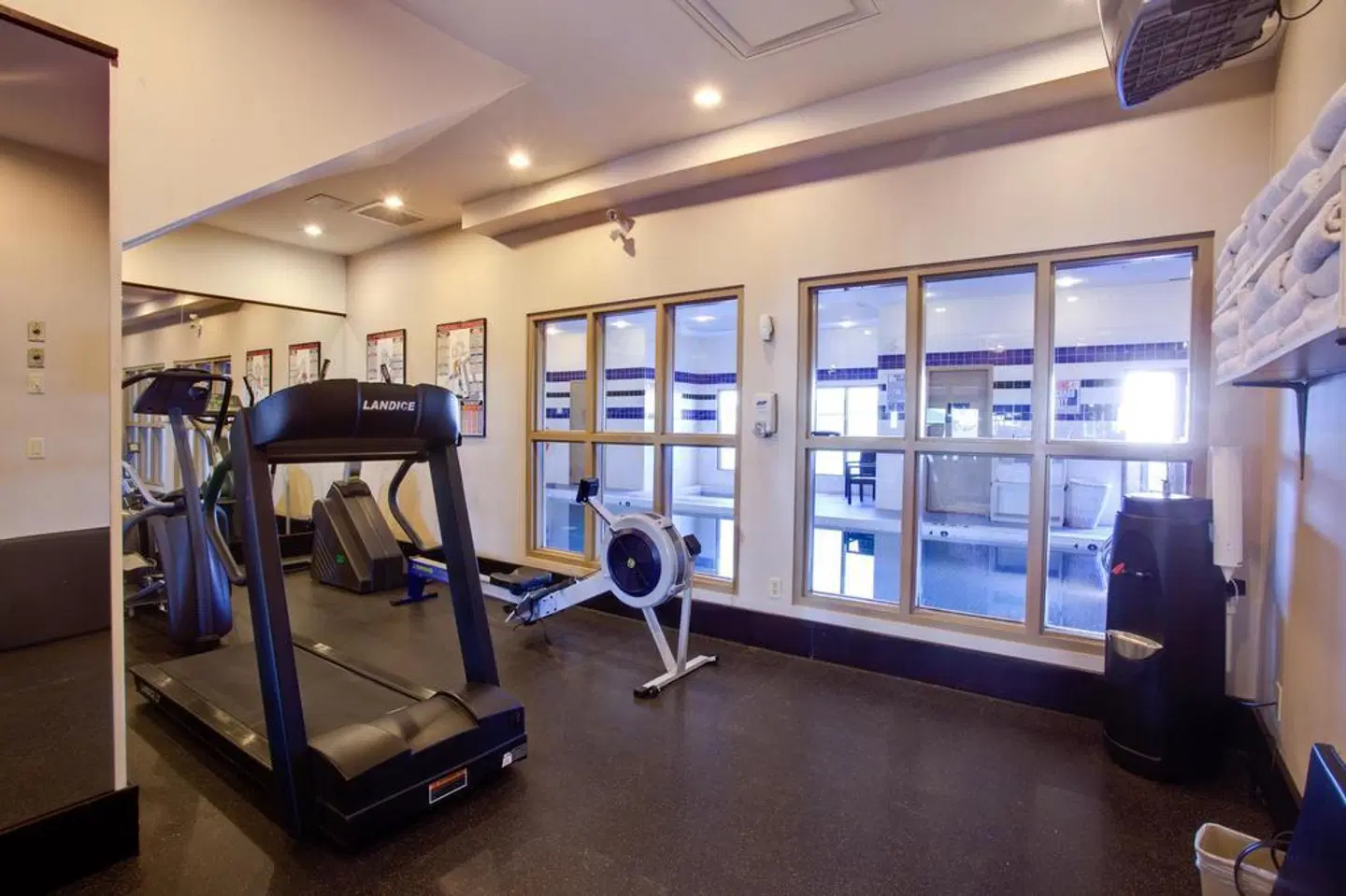 Sandman Hotel Calgary Airport SPORTS_AND_LEISURE