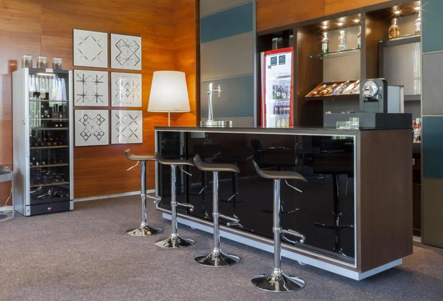 AC Hotel by Marriott Guadalajara, Spain Bar