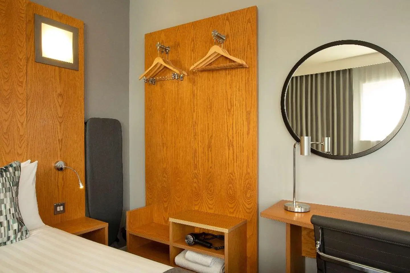 Ramada by Wyndham Belfast City Centre ROOM_EXAMPLE
