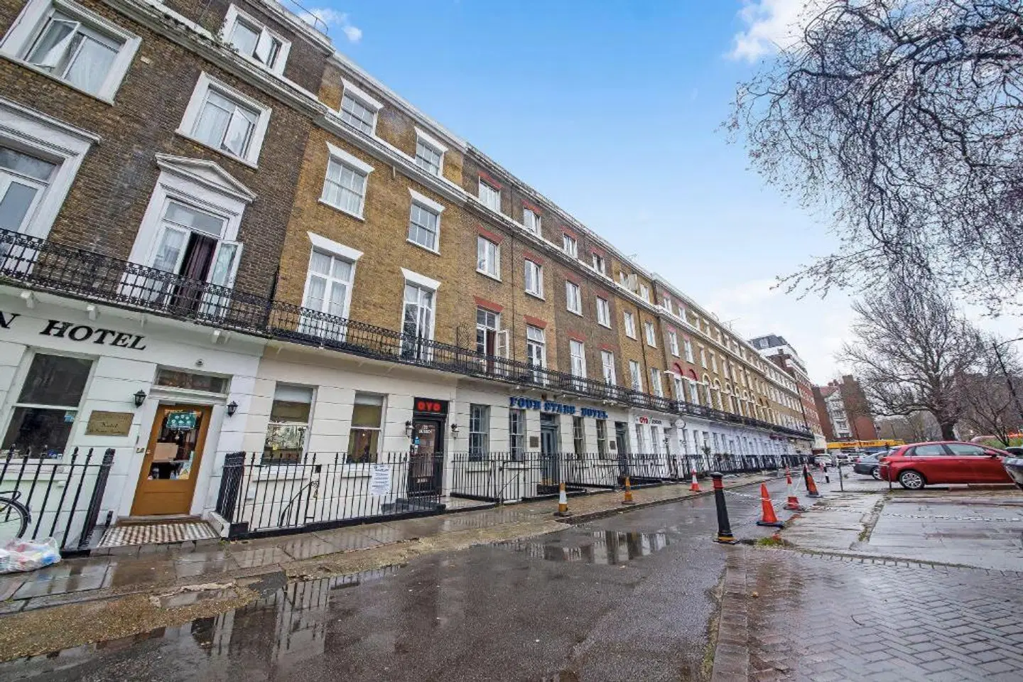 OYO Townhouse 30 Sussex EXTERIOR