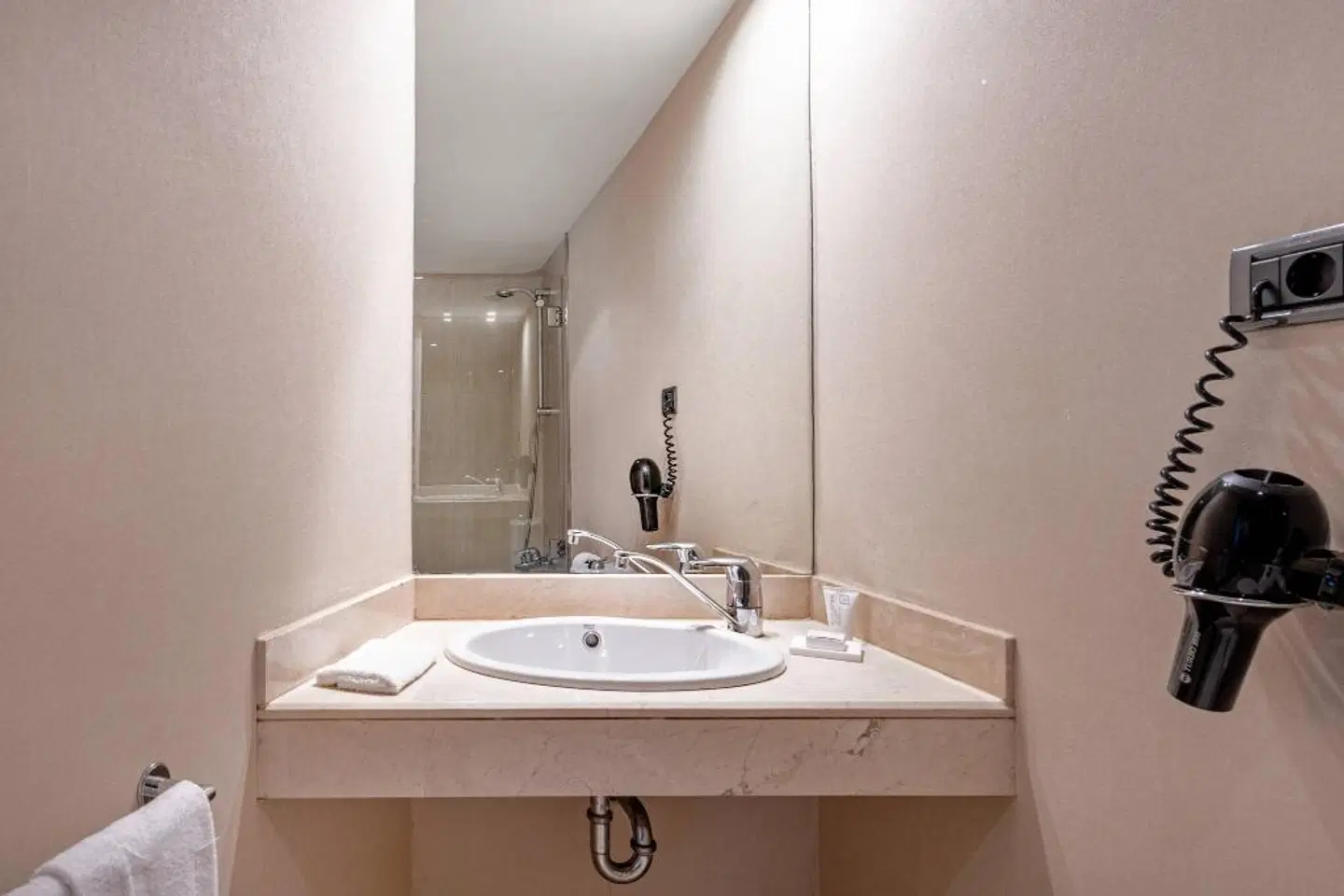 AC Hotel by Marriott Gran Canaria Badezimmer
