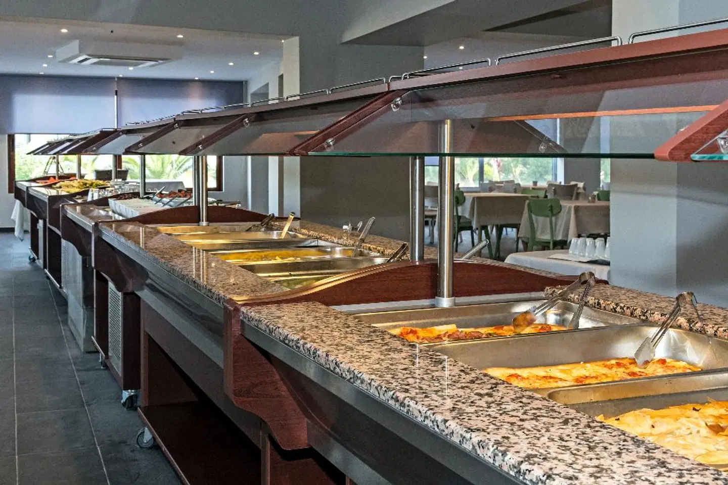 White Olive Premium Hotel Bar