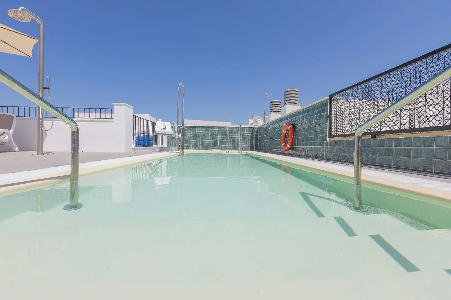 ITC Madrid by Soho Boutique OUTDOOR_POOL
