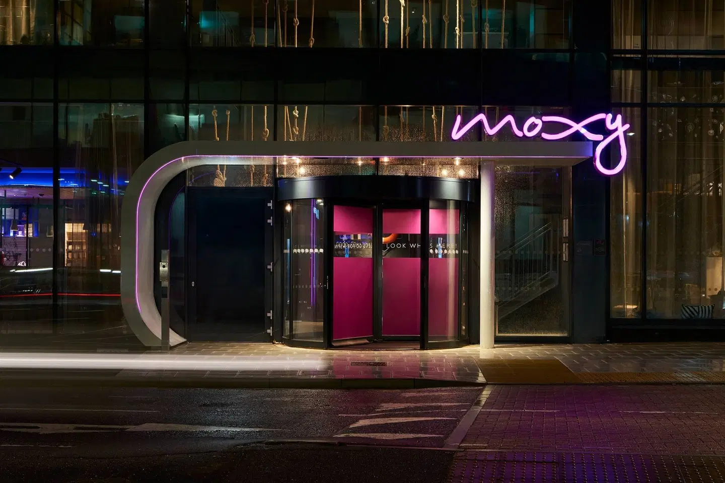 Moxy Southampton EXTERIOR