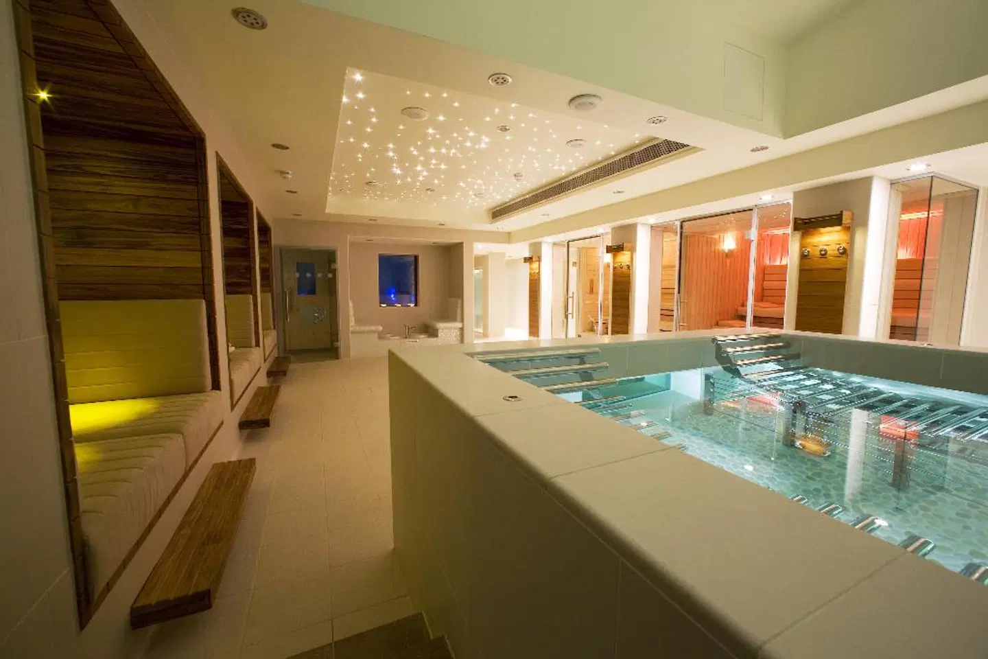 K West Hallenbad
