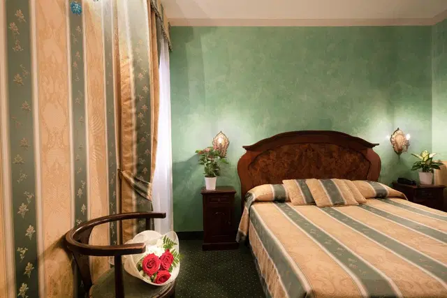 Marconi ROOM_EXAMPLE