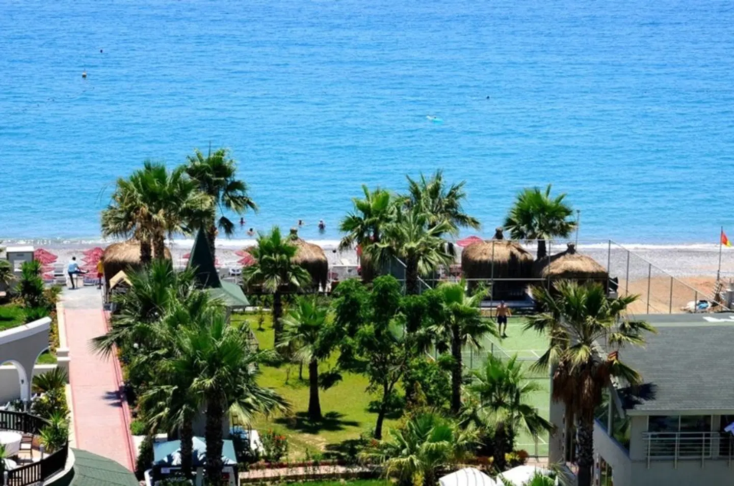 Holiday Garden Resort LANDSCAPE