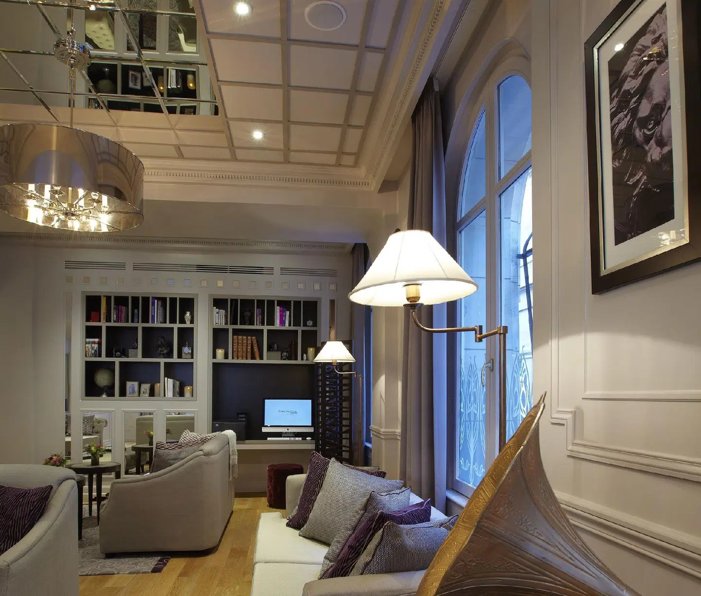 La Clef Louvre Paris by The Crest Collection LOUNGE_LOBBY