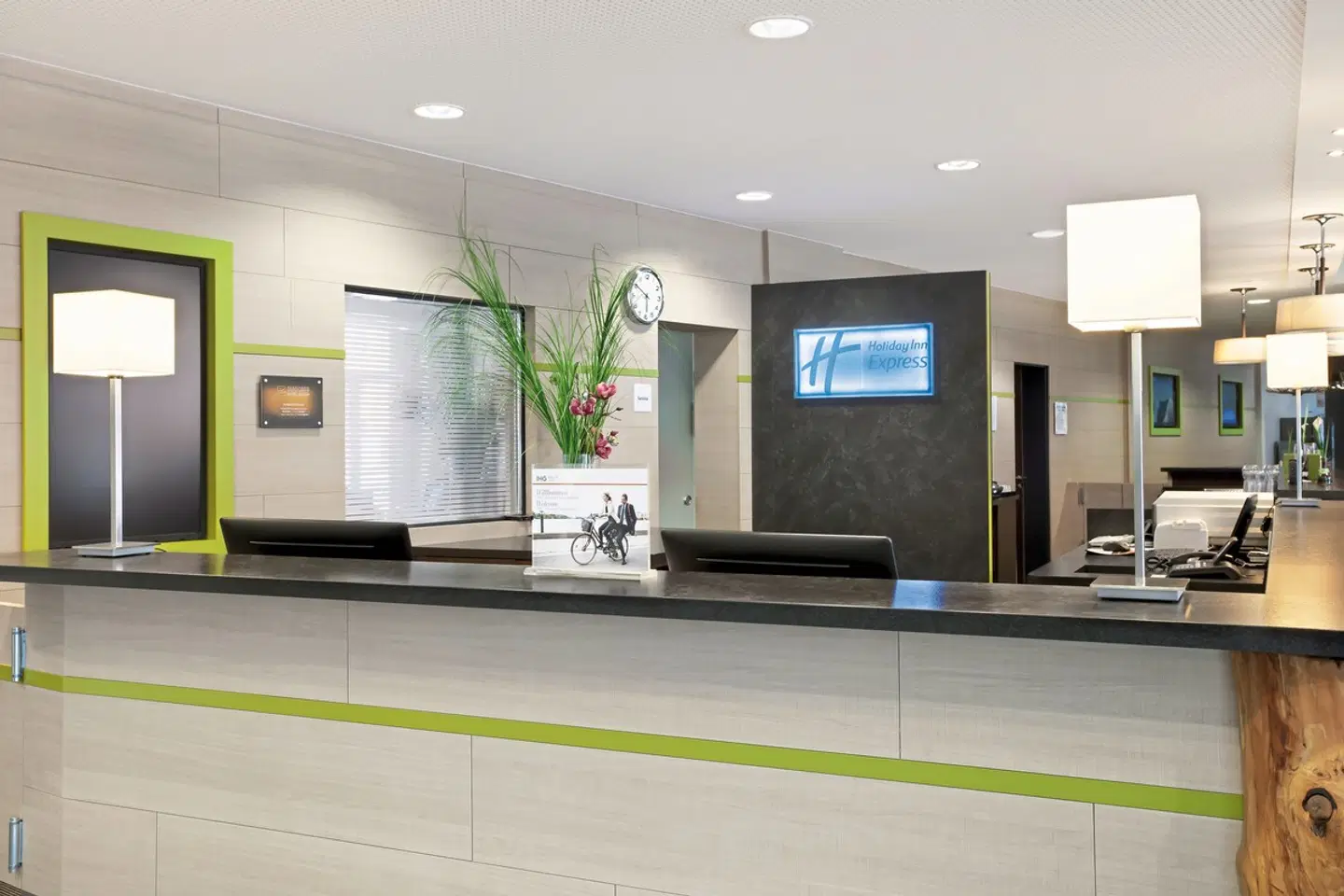Holiday Inn Express Augsburg LOUNGE_LOBBY