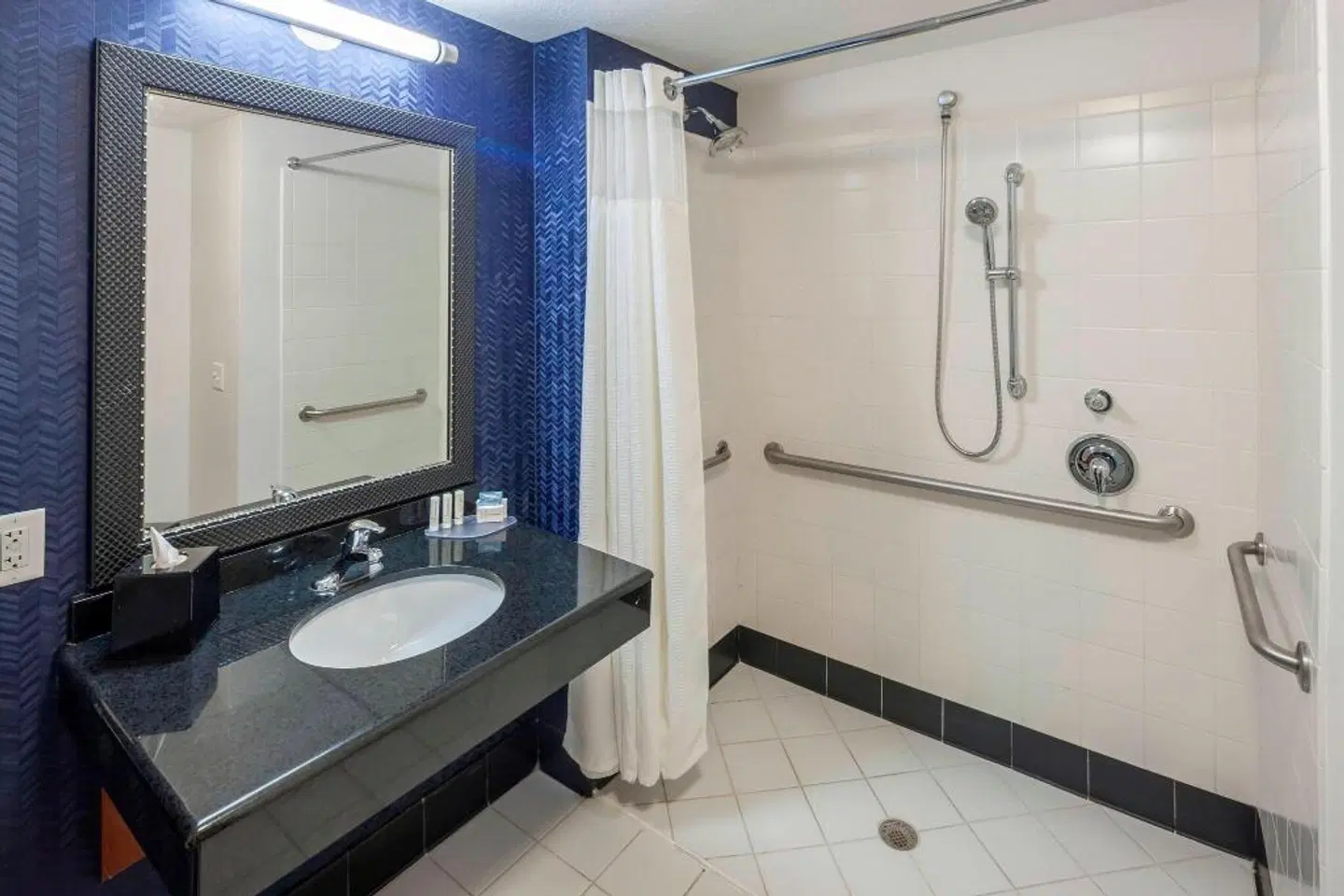 Fairfield Inn & Suites by Marriott Austin North/Parmer Lane Badezimmer