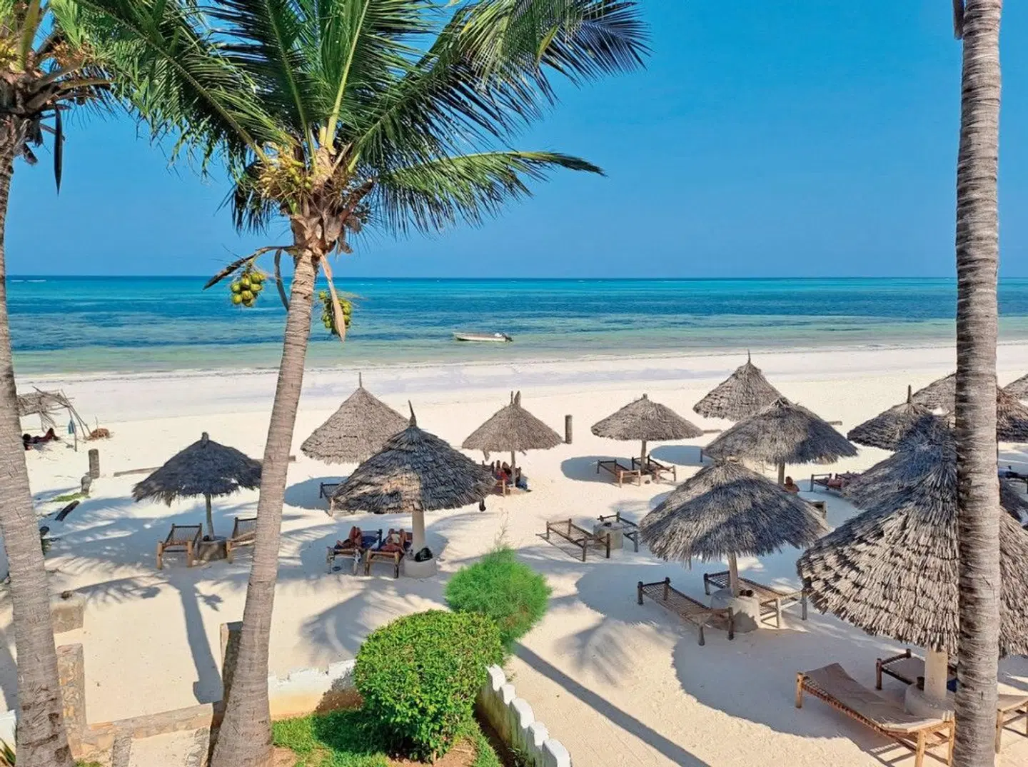 AHG Waridi Beach Resort & Spa BEACH