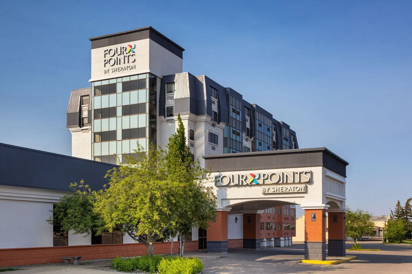 Four Points by Sheraton Edmonton South EXTERIOR
