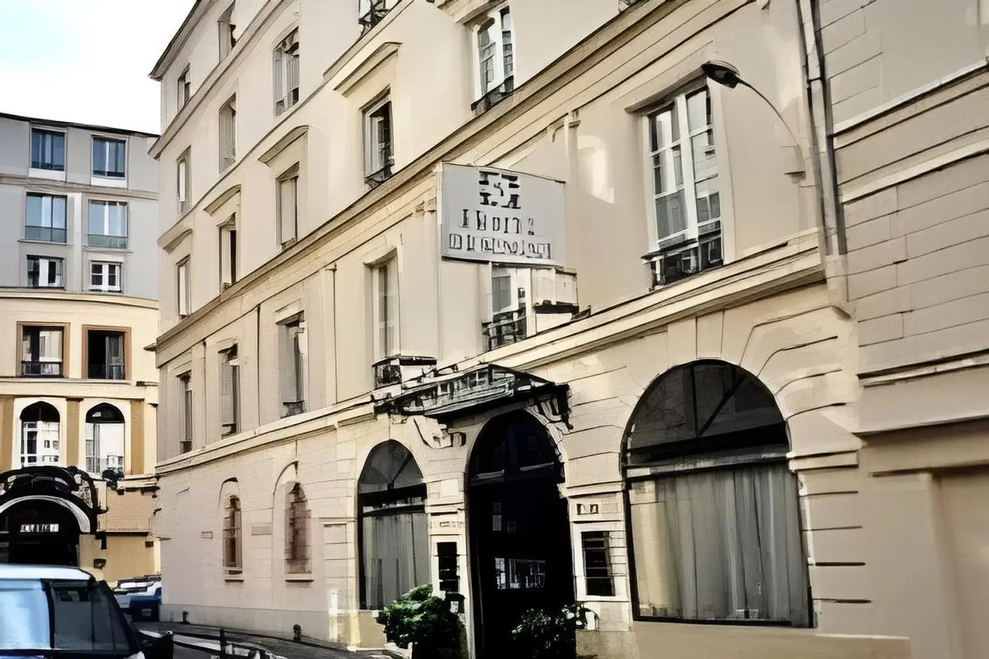 D'Espagne EXTERIOR