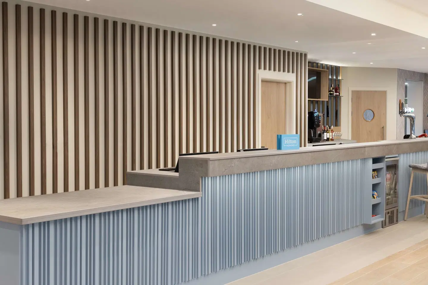 Hampton By Hilton Rochdale LOUNGE_LOBBY