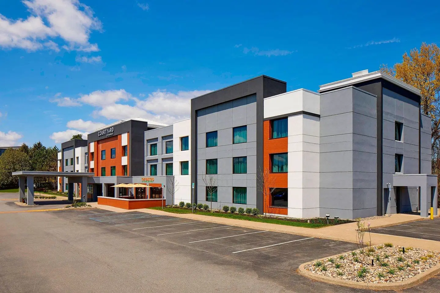 Courtyard by Marriott Albany Thruway EXTERIOR