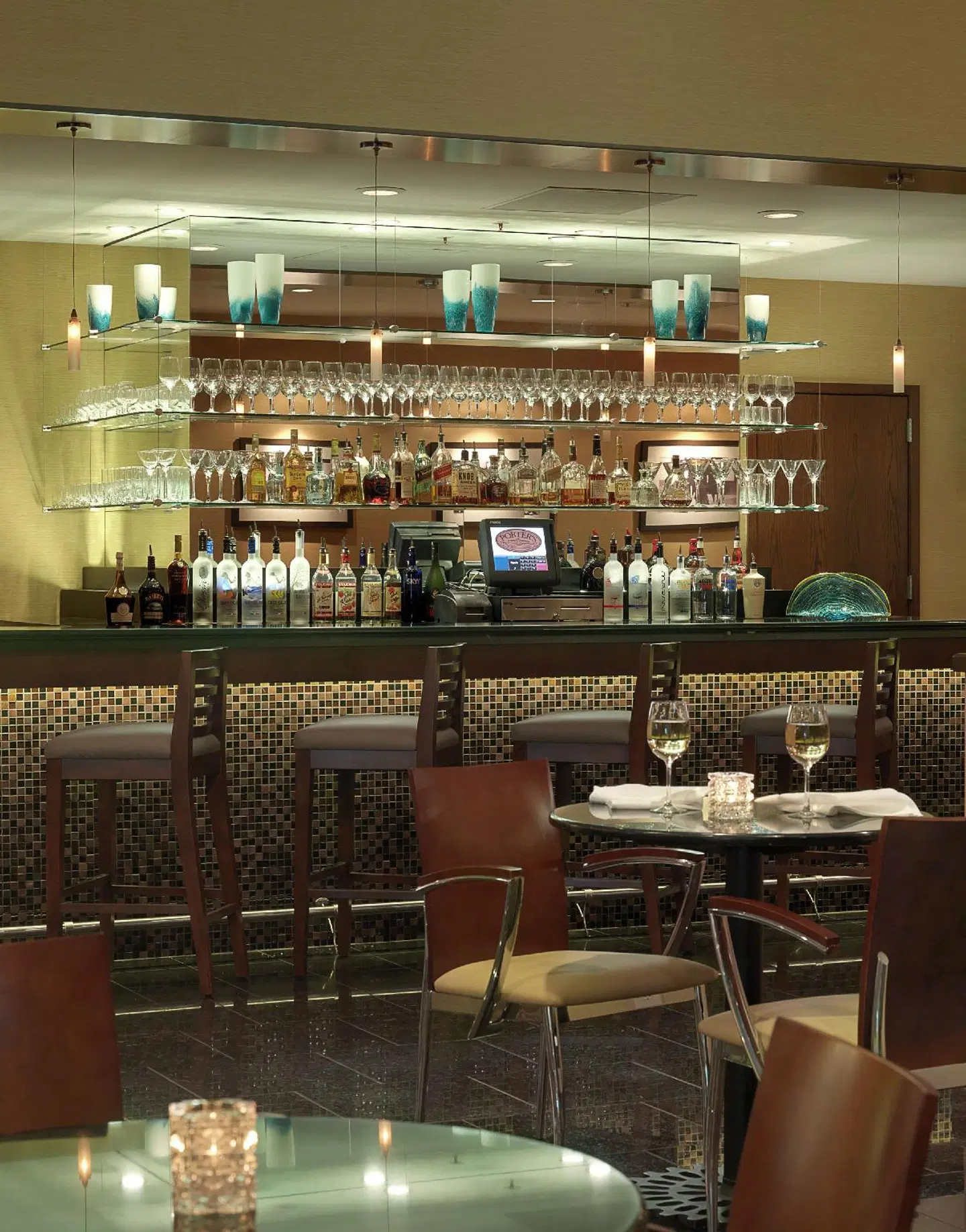 DoubleTree by Hilton Collinsville/St.Louis Bar