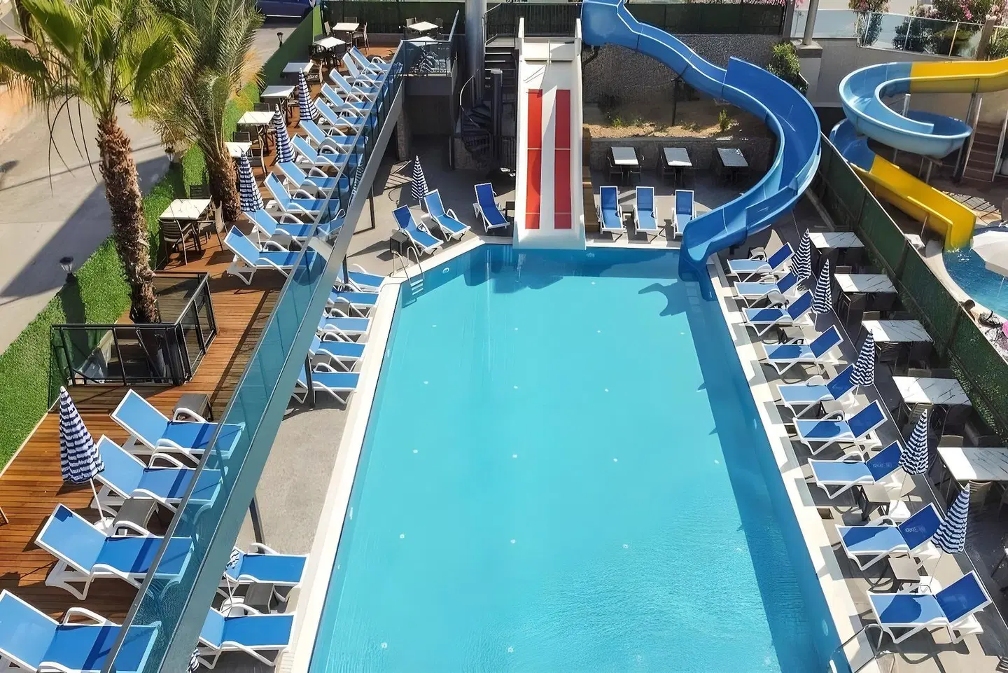 Relax Beach Hotel OUTDOOR_POOL