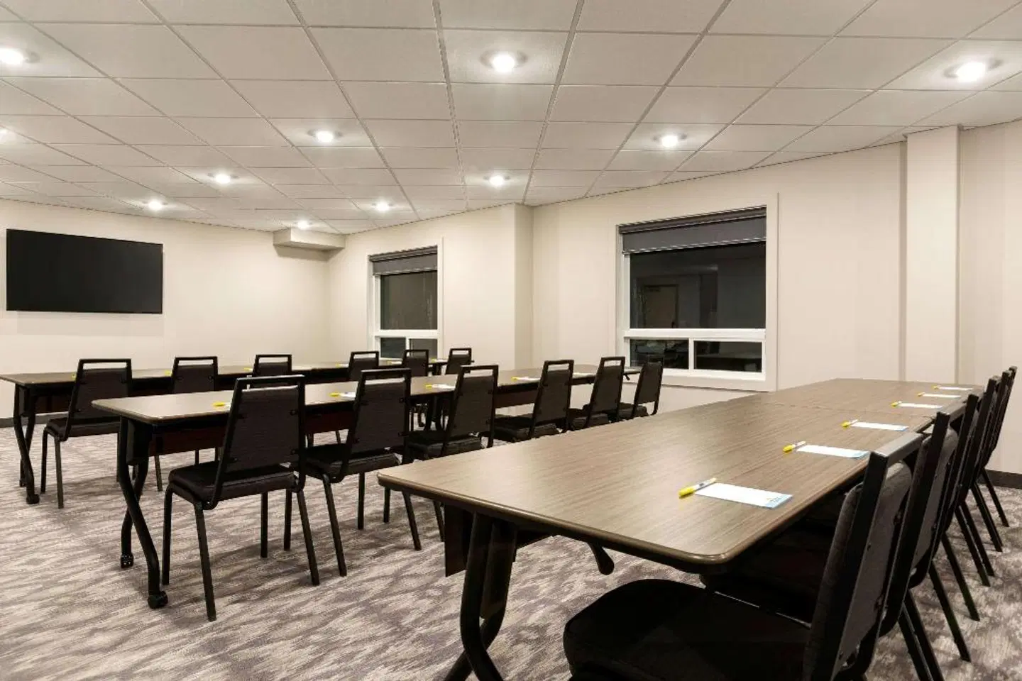 Days Inn by Wyndham Calgary North Balzac Konferenz
