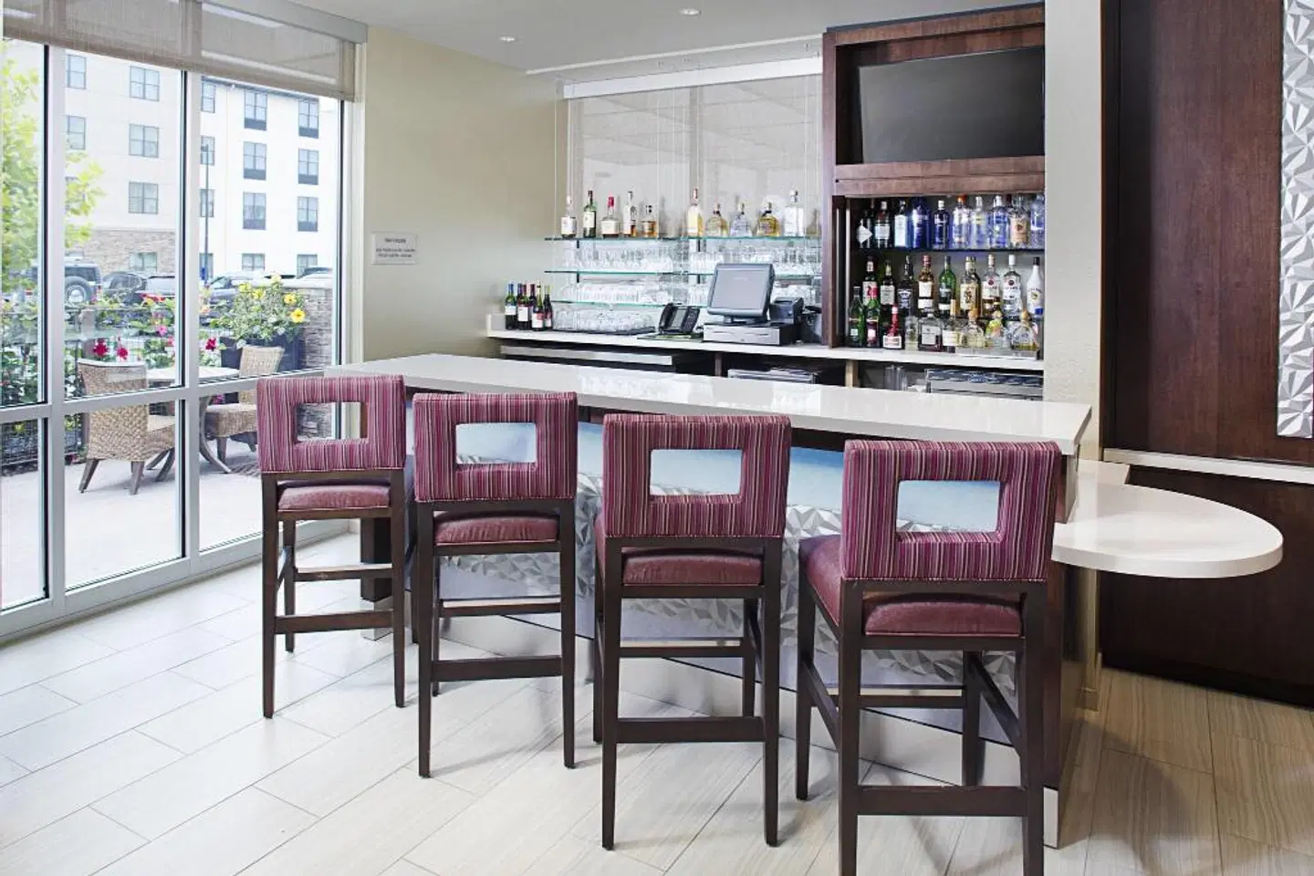 SpringHill Suites by Marriott Carle Place Garden City Bar