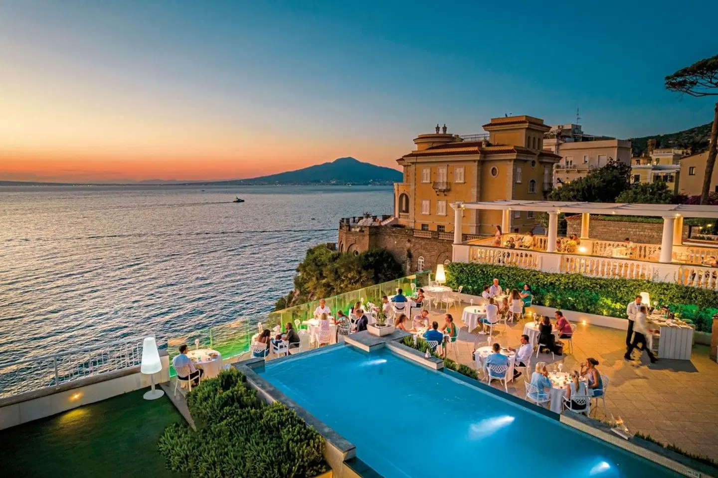 Corallo Sorrento OUTDOOR_POOL