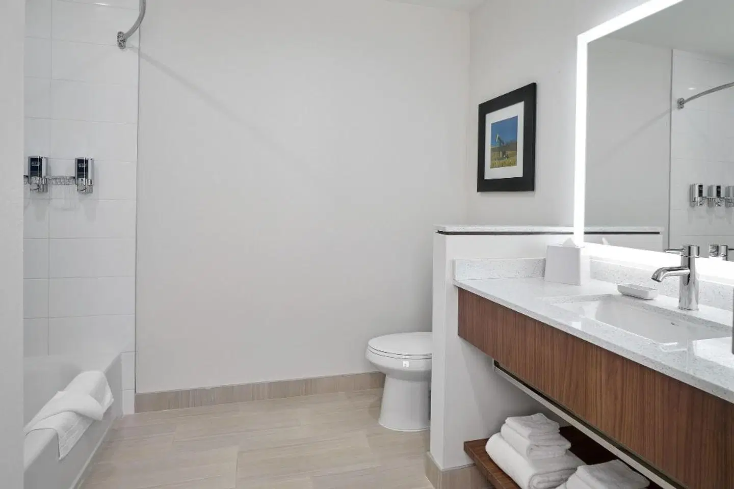 Four Points by Sheraton Edmonton West Badezimmer