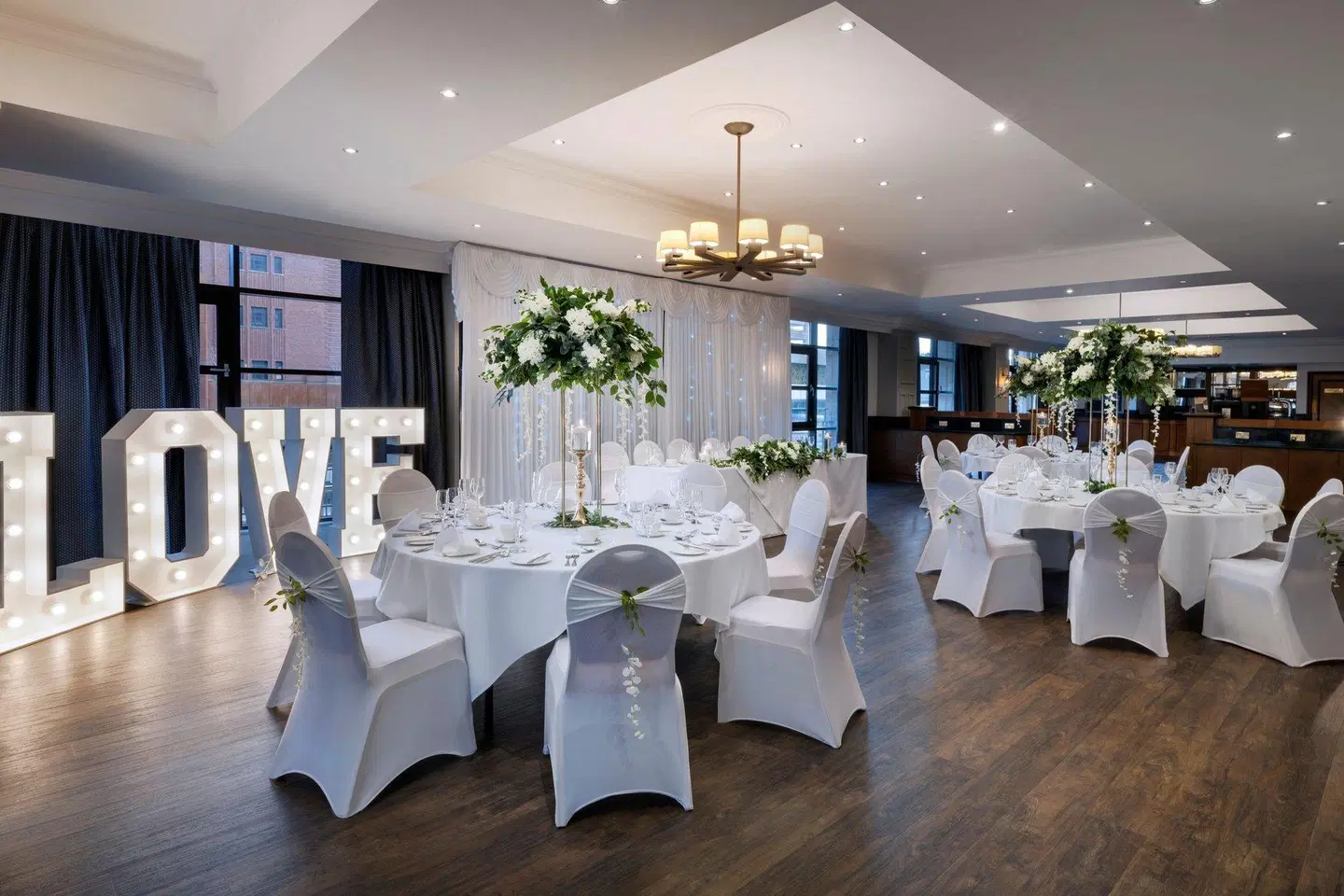 Delta Hotels by Marriott Liverpool City Centre Restaurant